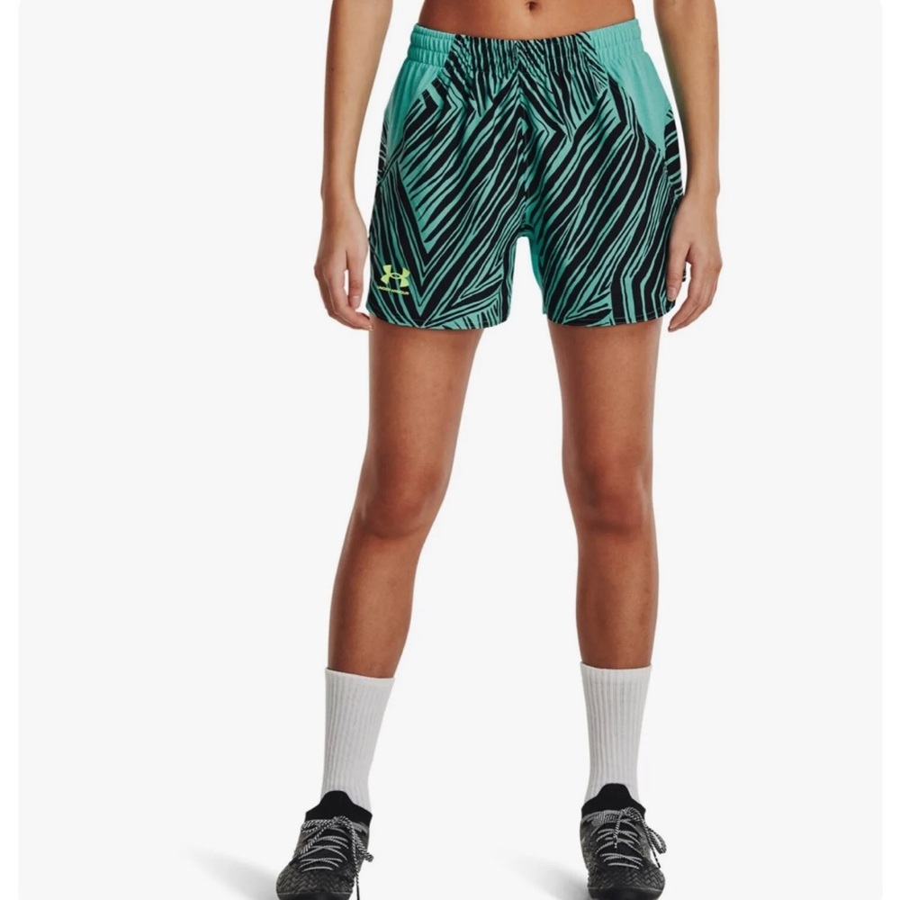 NWT Under Armour Accelerate Tr Shorts